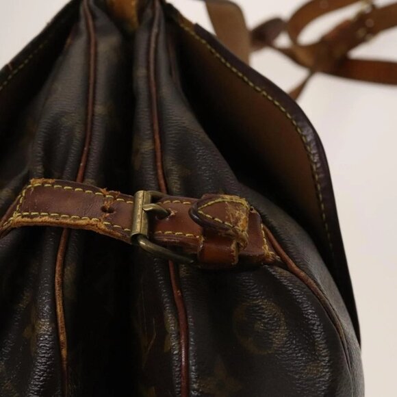 LOUIS VUITTON Monogram Saumur 30 Shoulder Bag - Picture 7 of 16